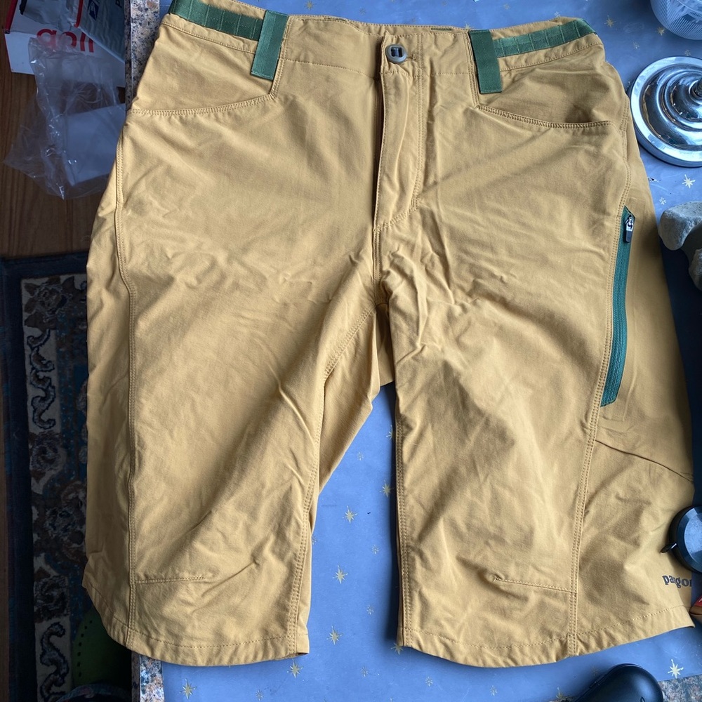 Patagonia MTB shorts sz S